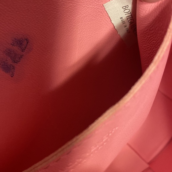 Authentic BOTTEGA VENETA Small Intrecciato Leather Cassette Crossbody Bag - Picture 9 of 16